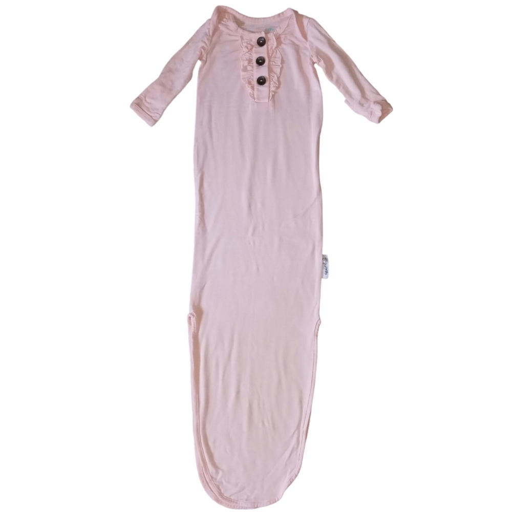 😍SALE!😍 Gigi and Max baby girl sleeper gown NB